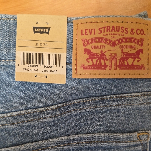 Levi's Size 31x30 311 Shaping Mid-Rise Smoothing Tummy Panel Skinny Jeans NEW - Picture 2 of 14